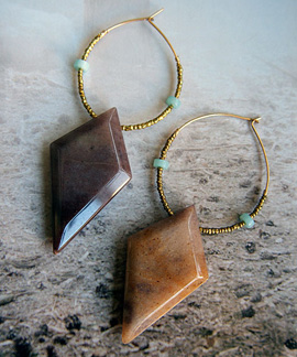 Dreaming Agate Pierces / G0347